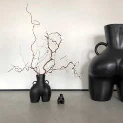 Love Handles Vase (Black)