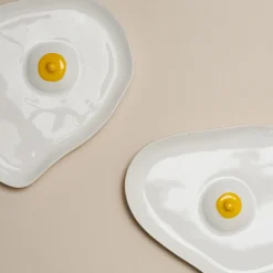 Tatas Plates (High-Shine White, Yellow)