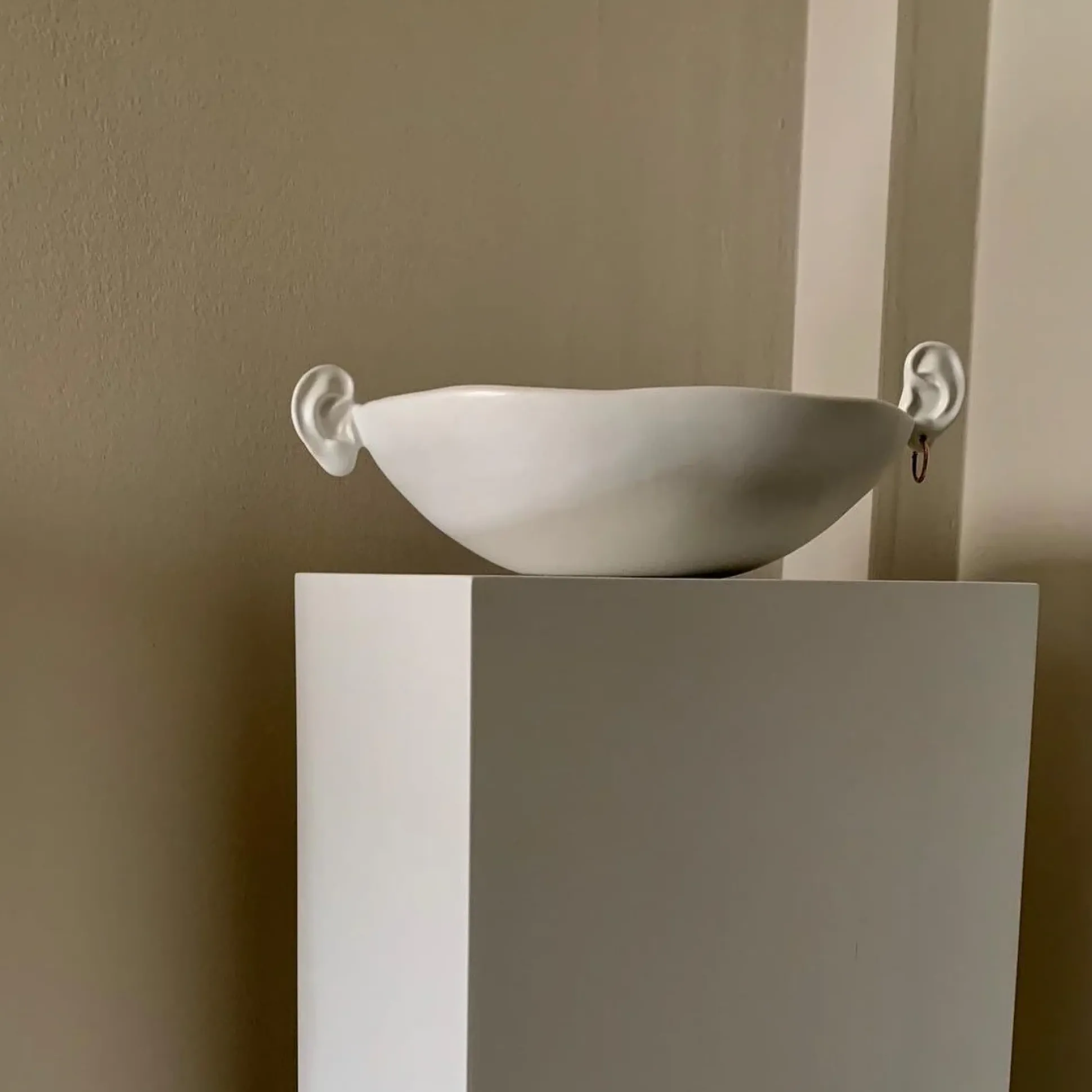 White Noise Ear Bowl